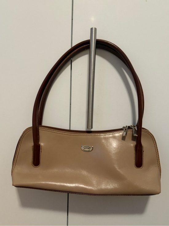 l'artigiano Handbags - VTG  l'artigiano Beige Leather Shoulder Bag with Brown Handles